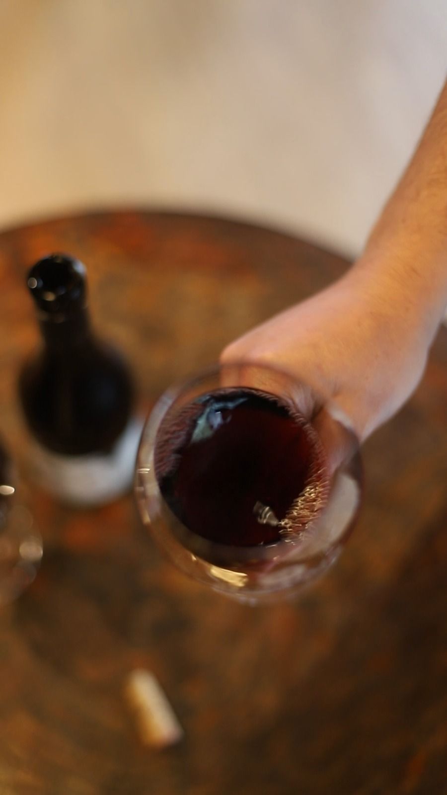 Taça servida sobre a mesa posta do rodízio
